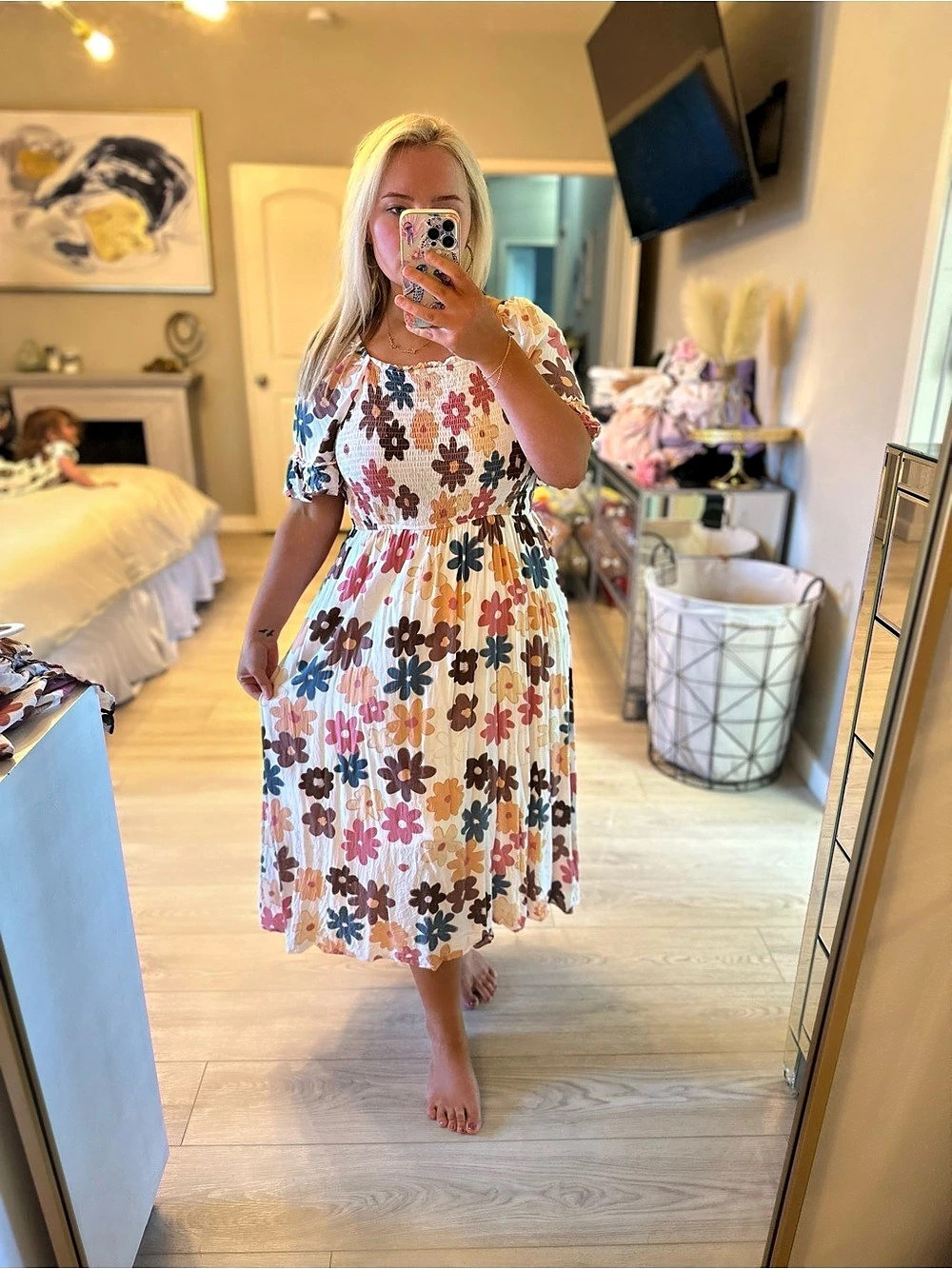 Hayden LA Boutique Floral Smocked Midi Dress in White & Pink Size Large ‍